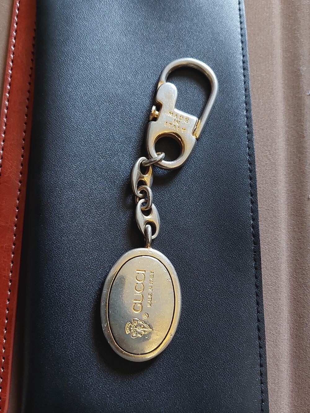 Authentic VERY RARE 1984 Gucci GG Monogram Keychain with COA - Picture 2 of 6